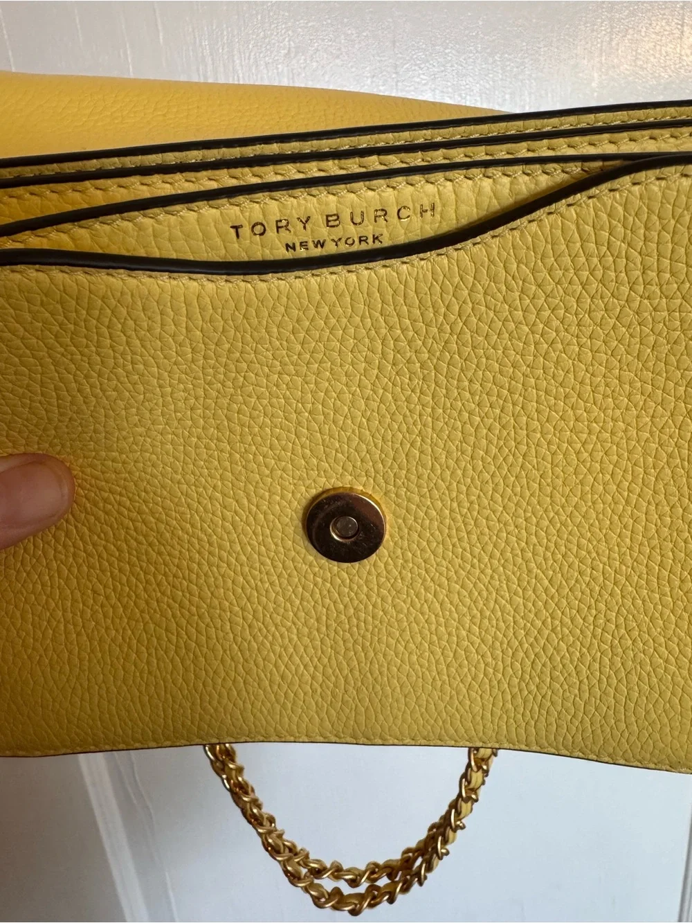 Tory Burch compact pebbled